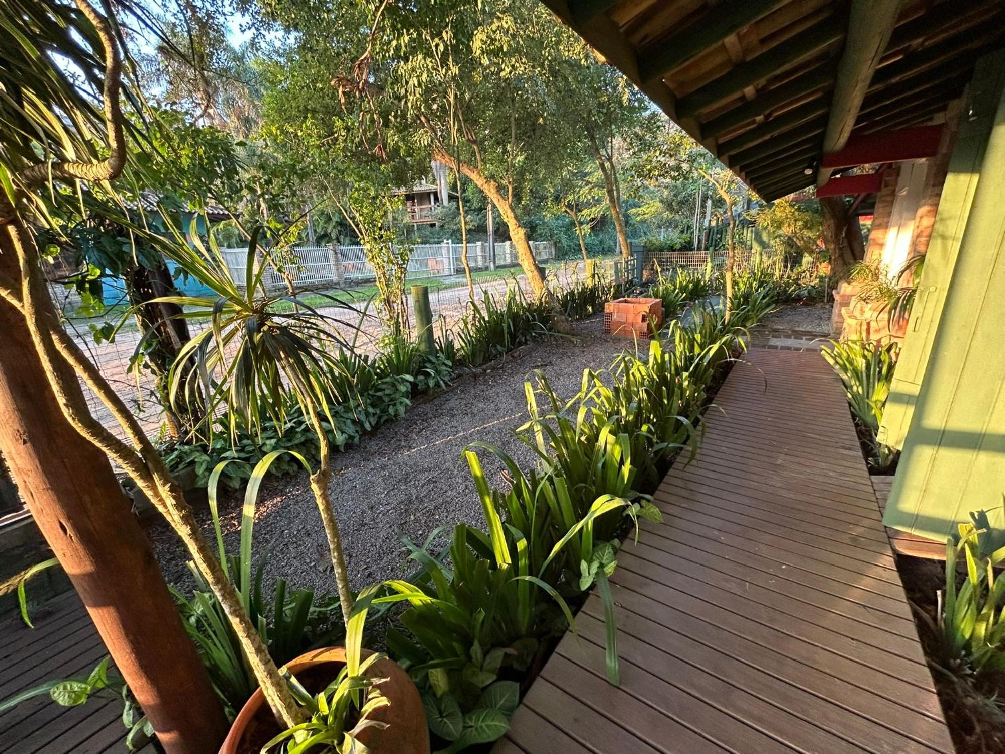 Pousada Canoa Azul Na Praia Da Ferrugem Garopaba Zimmer foto